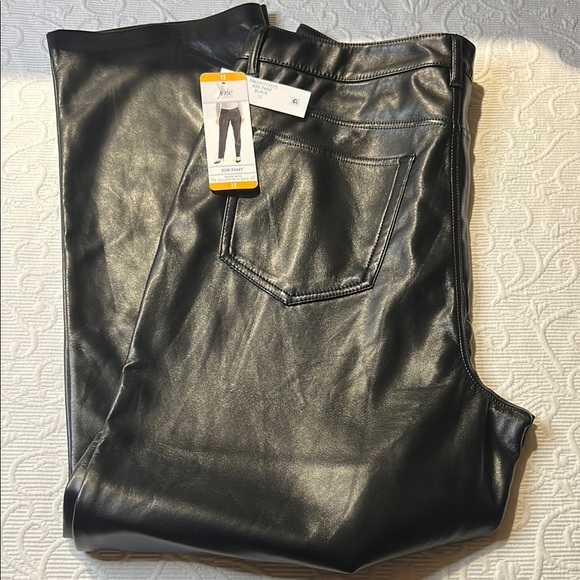 Joie Black Vegan Faux Leather. The Joie Pant. NWT  size 12 - Picture 2 of 15